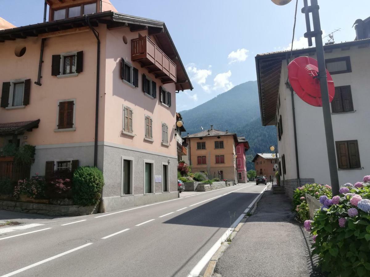 Appartamento Collini Spiazzo  Luaran gambar