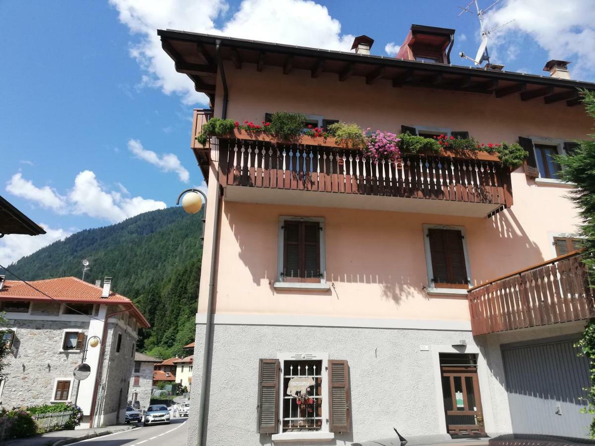 Appartamento Collini Spiazzo  Luaran gambar